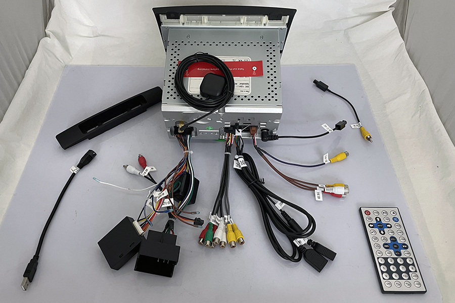 Volkswagen Touareg 2011-2014 Aftermarket Radio Upgrade DAB 